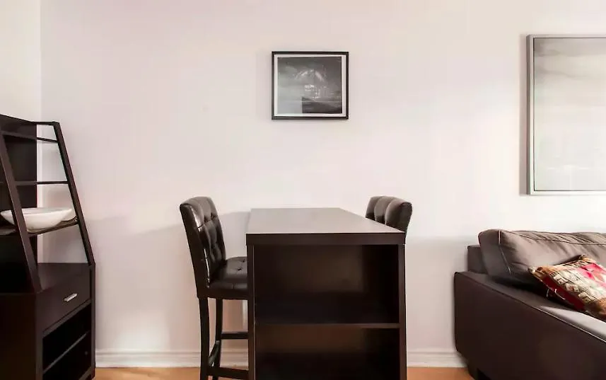 Lovely Homestyle Condo Toronto 0*,