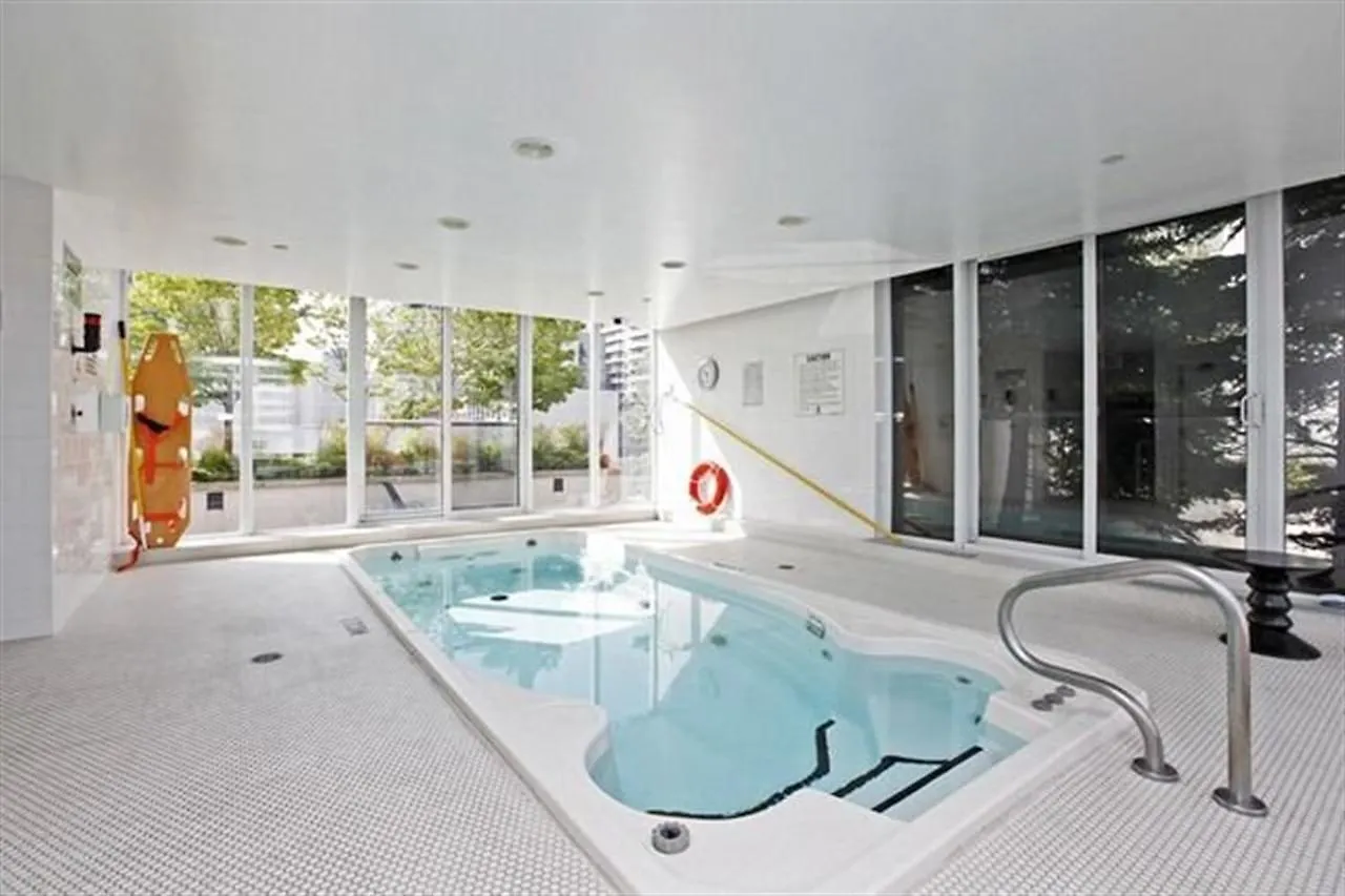 Lovely Homestyle Condo Toronto Canada